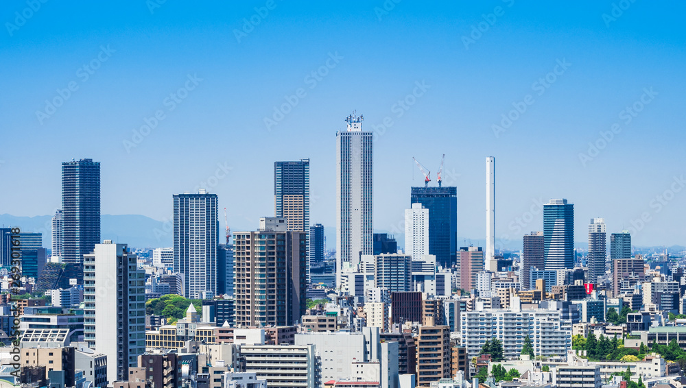 東京　池袋の高層ビル