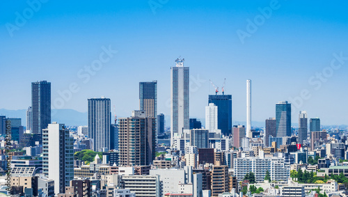 東京　池袋の高層ビル © oben901