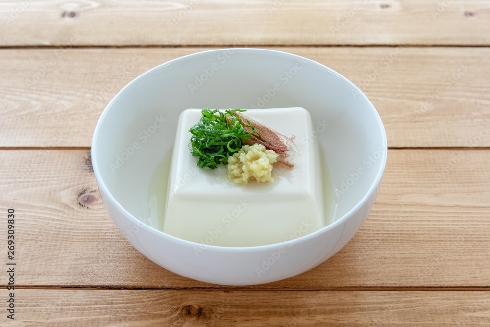 冷奴の茗荷と生姜と青じその薬味 冷奴の茗荷と生姜と青じその薬味