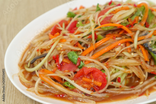 spaghetti with shrimp and vegetables