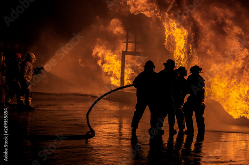 Photography firefighters at the fire