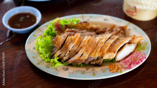 charcoal-boiled pork neck and sauce