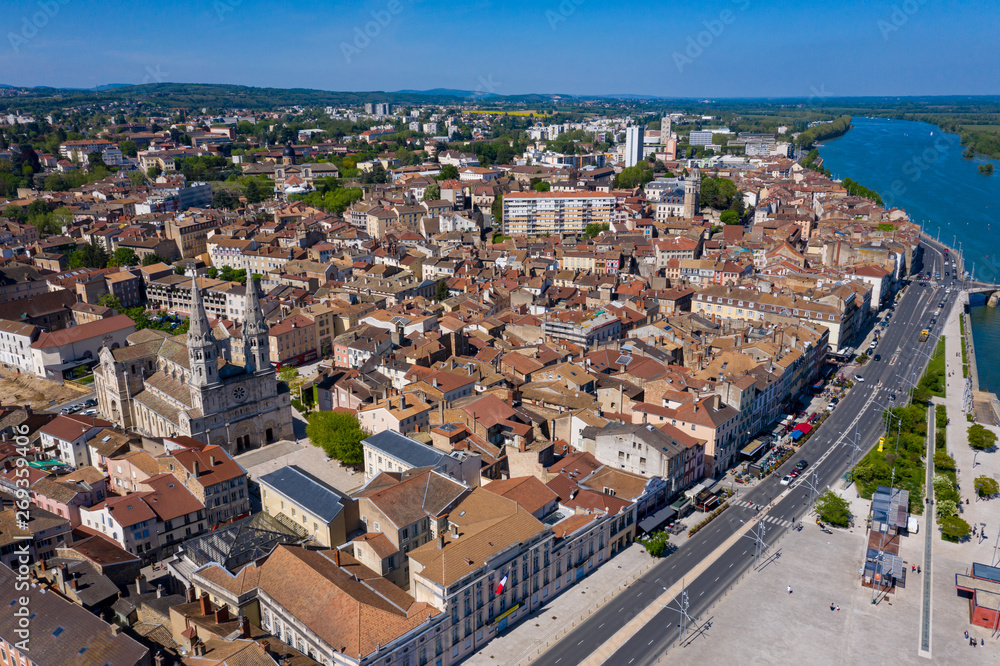 Vue aérienne ville de Mâcon