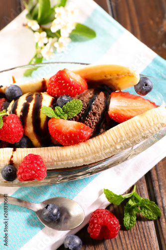 banana split  banana with ice cream and fruits