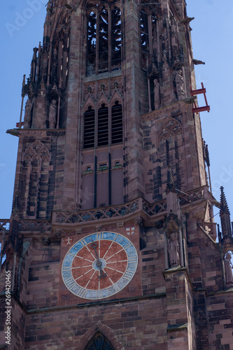 Freiburg Münster Turm Uhr Detail