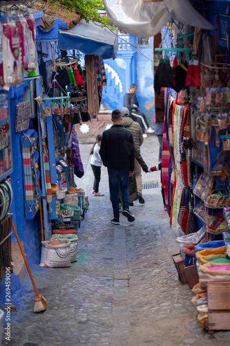 Comercios artesanales en Chauen, Marruecos