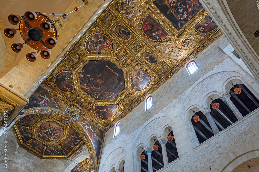 Photography Basilica of Saint Nicholas, Bari, interior