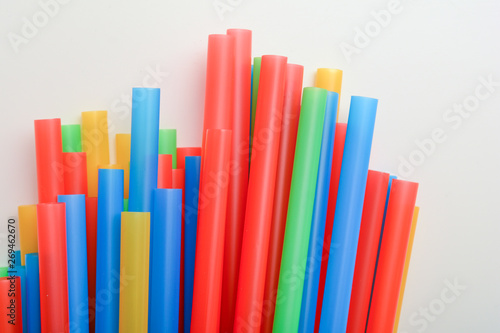 Plastic drinking straws, Single use plastic straw