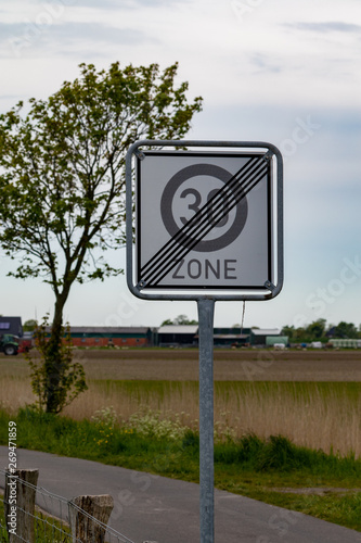 Straßenschild mit der Aufschrift 