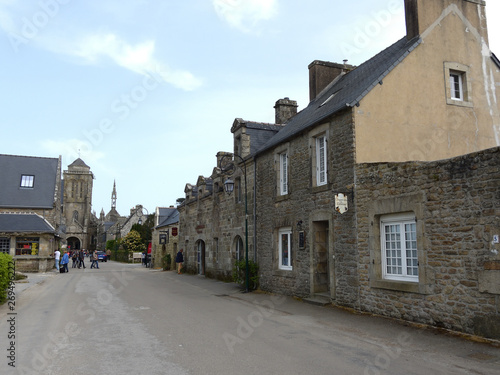 rue locronan bretagne