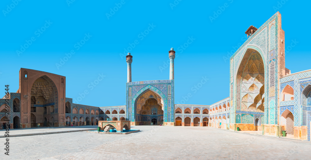 The Jameh Mosque - UNESCO World Heritage Site - Isfahan, Iran  - obrazy, fototapety, plakaty 