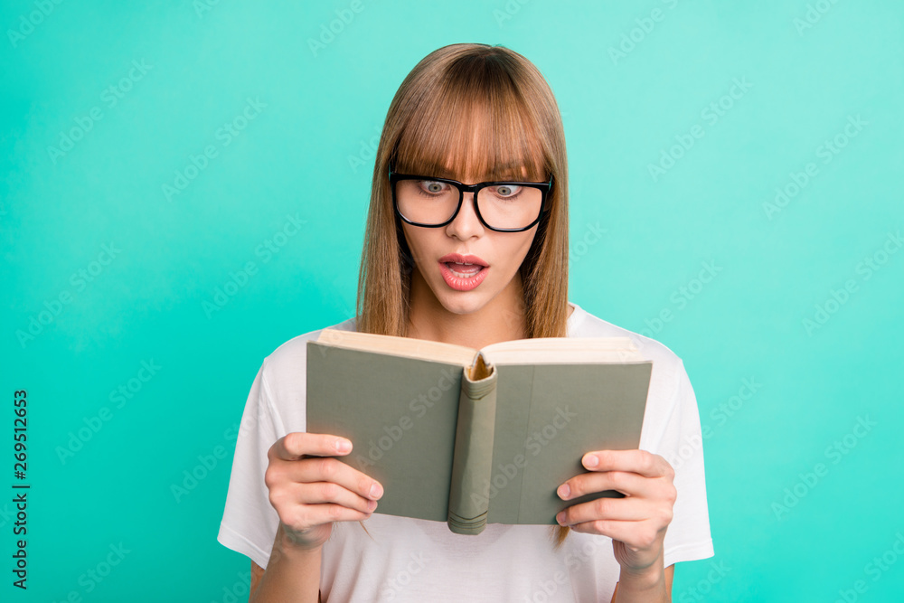 Portrait astonished high school lady college trendy stylish impressed unbelievable information published book incredible puzzled wonder eyewear eyeglasses t-shirt fringe beautiful green background Portrait astonished high school lady college trendy stylish impressed unbelievable information published book incredible puzzled wonder eyewear eyeglasses t-shirt fringe beautiful green background