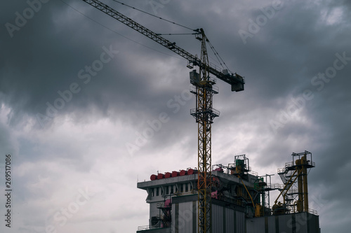 Silhouette of the construction