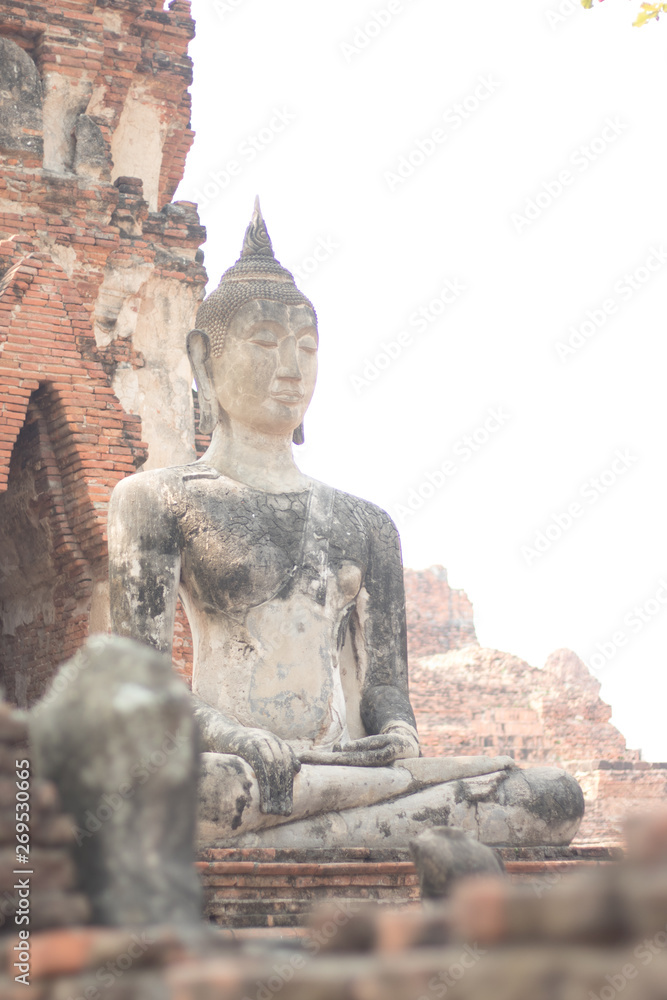 Obraz premium buddha statue in ayutthaya 