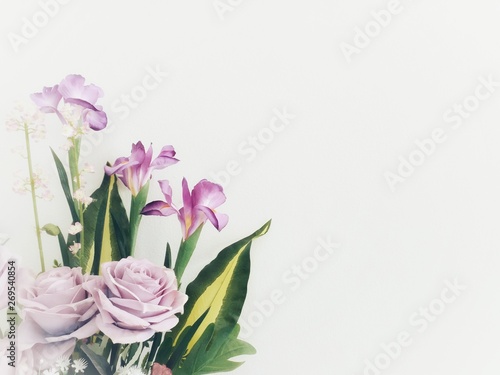 Fototapeta Naklejka Na Ścianę i Meble -  bouquet of tulips on white background