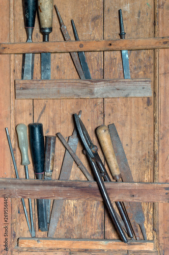 Cuadro en lienzo files chisels and screwdrivers in tool Cabine