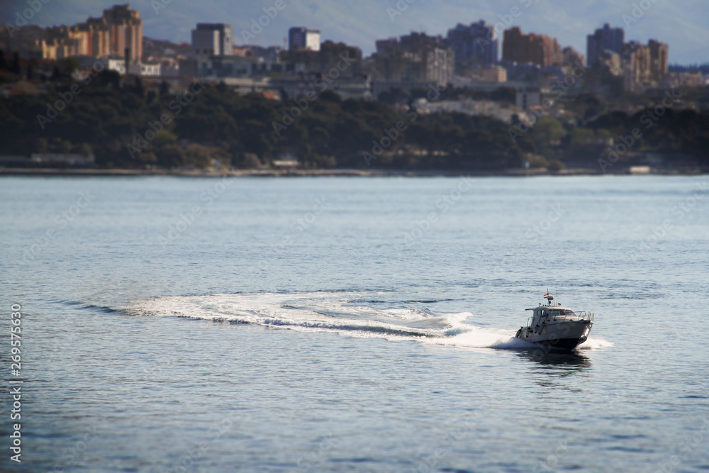 Obraz premium Motor boat