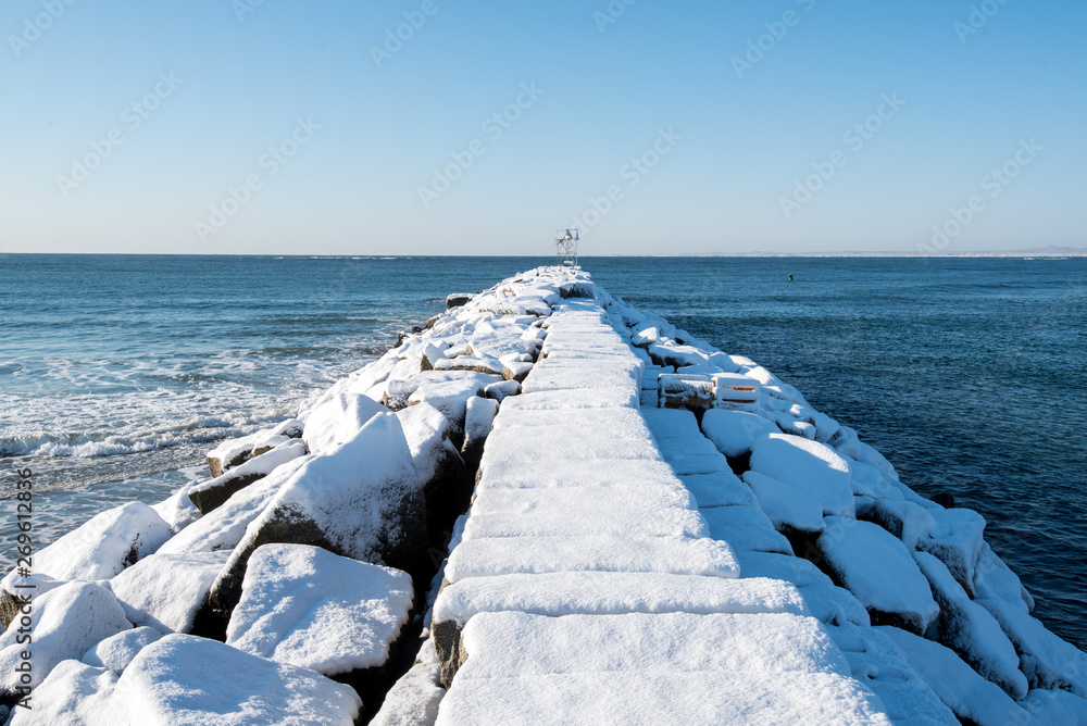 Fototapeta premium Kennebunk river jettie winter 2018