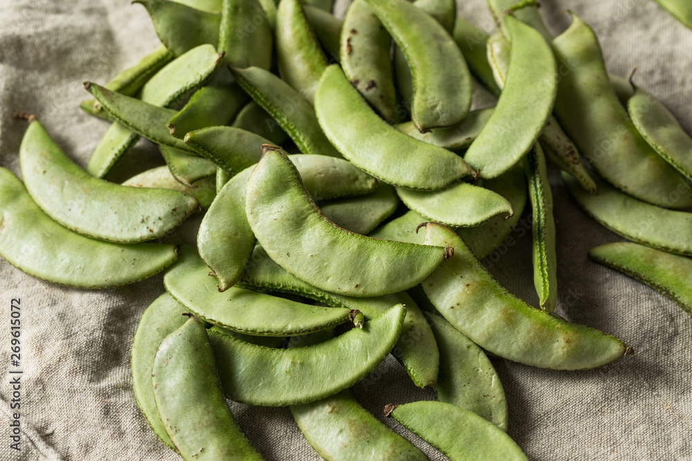 Raw Green Organic Indian Desi Papdi Raw Green Organic Indian Desi Papdi