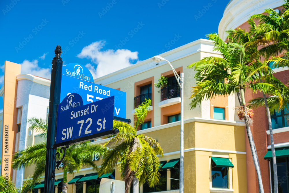 Naklejka premium South Miami Cityscape