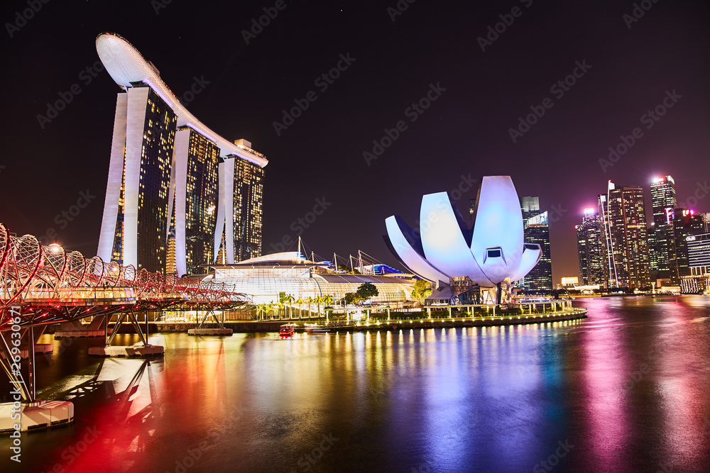 Fototapeta premium 2019 march 19, Singapore - Cityscape night scenery of colorful the buildings in downtown