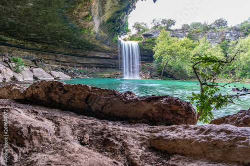 фотографія Inside the Hamilton Pool Preserve in Austin, Texas