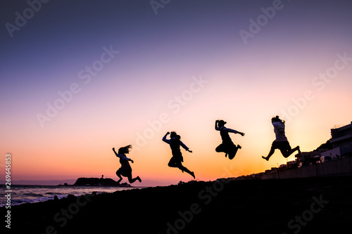 海へジャンプ01