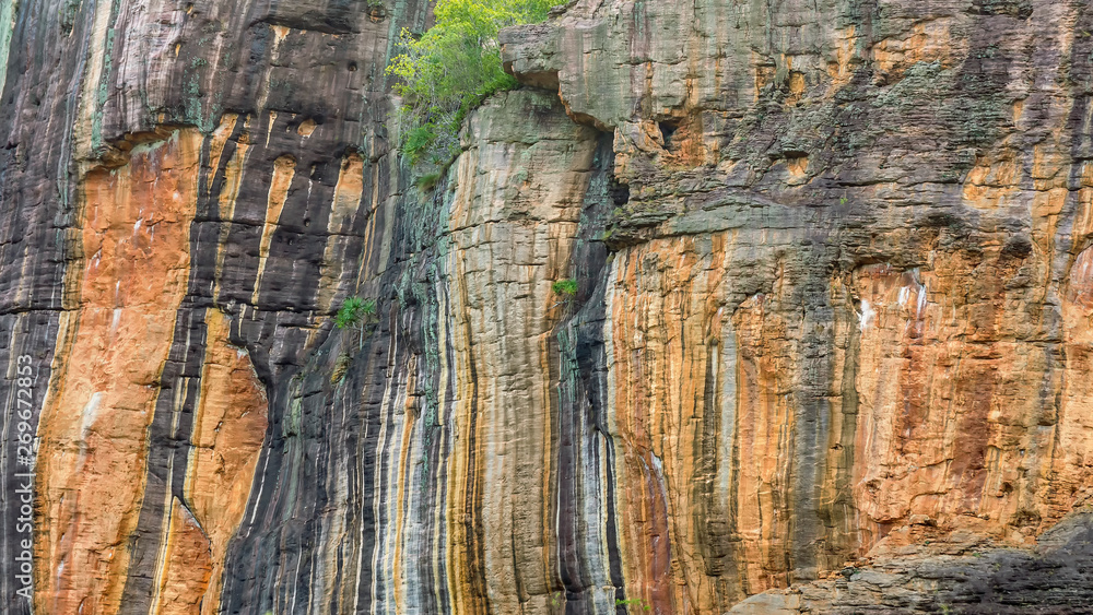 Naklejka premium Detail of the beautiful Nourlangie Rock or Burrunggui, in the Kakadu National Park, Australia
