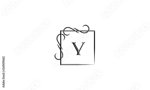Simple and elegant monogram design template with letter. Vector illustration. 