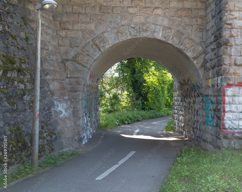 Obraz premium Stone arch over the road