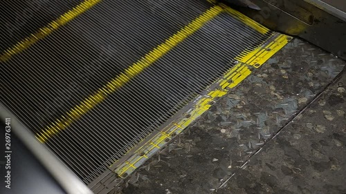 Rolltreppe der Prager U Bahn