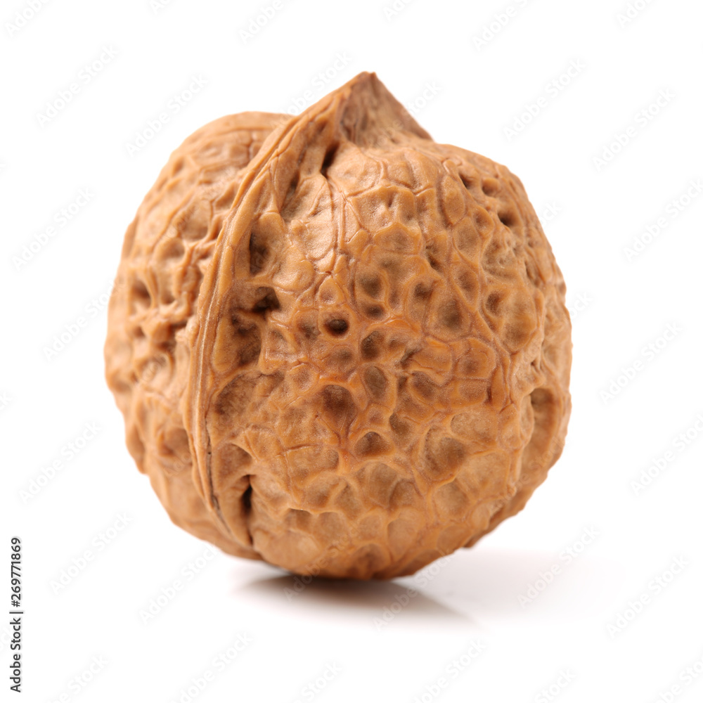 Obraz premium walnuts on white background 