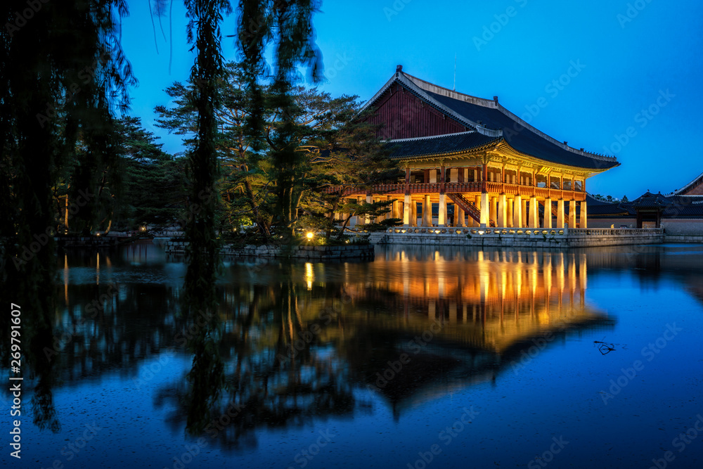 gyeonghoeru pavilion at night gyeonghoeru pavilion at night