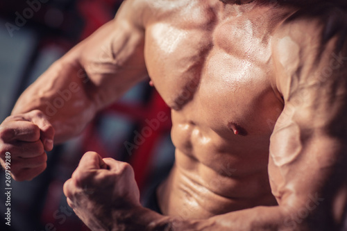 Bodibuilder- hard body