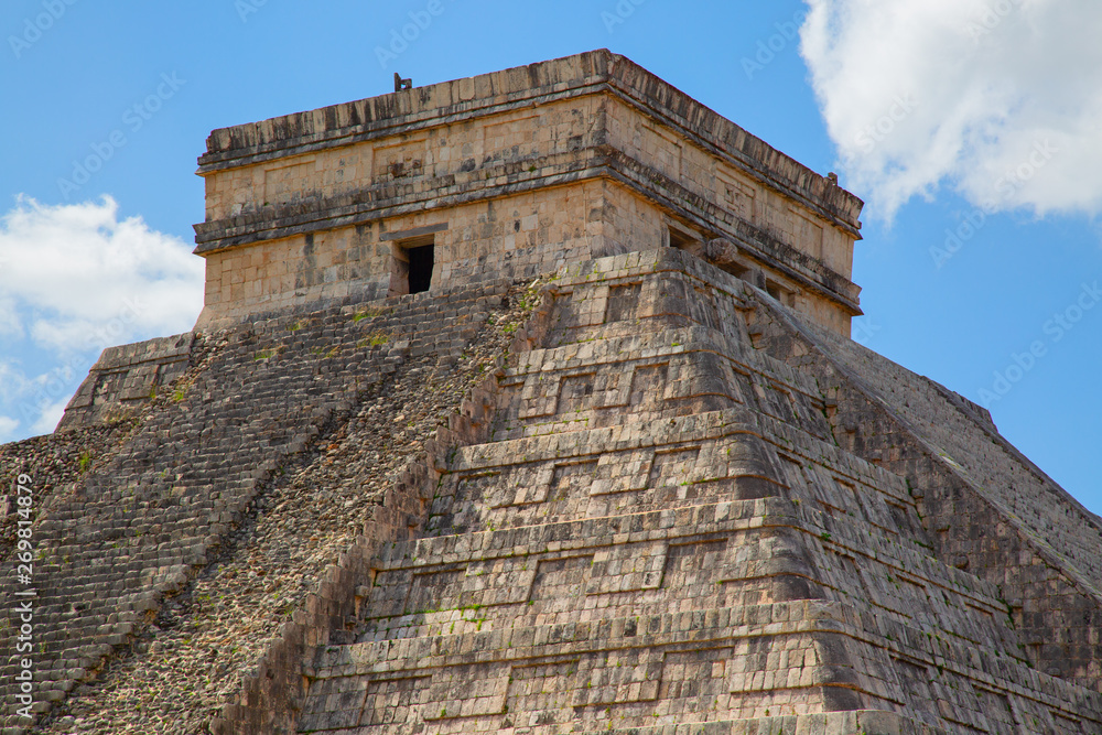 Chichen-Itza Chichen-Itza