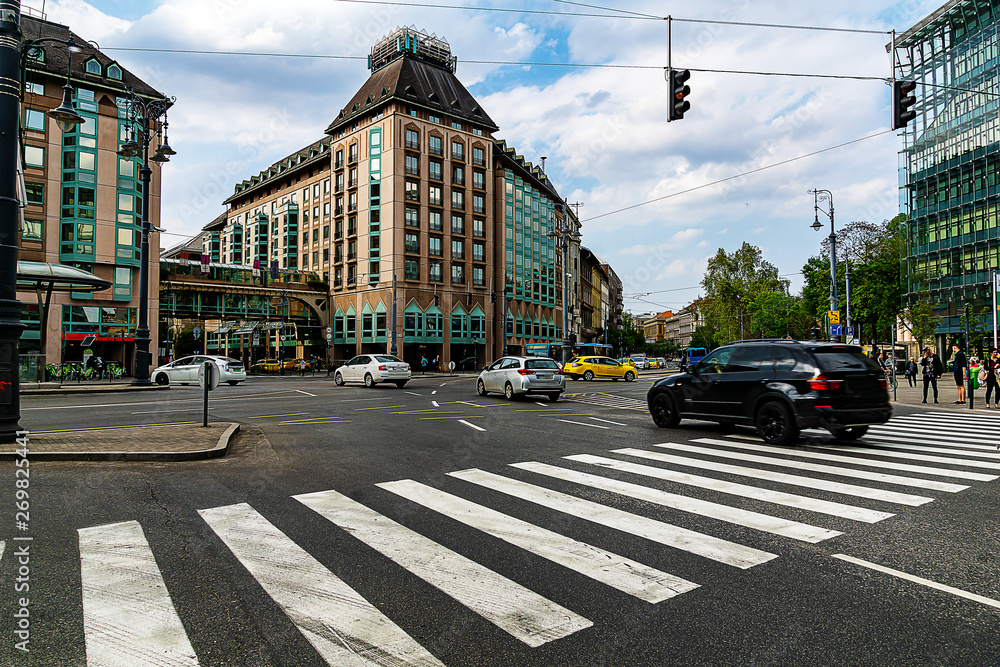 Straßenkreuzung in Budapest
