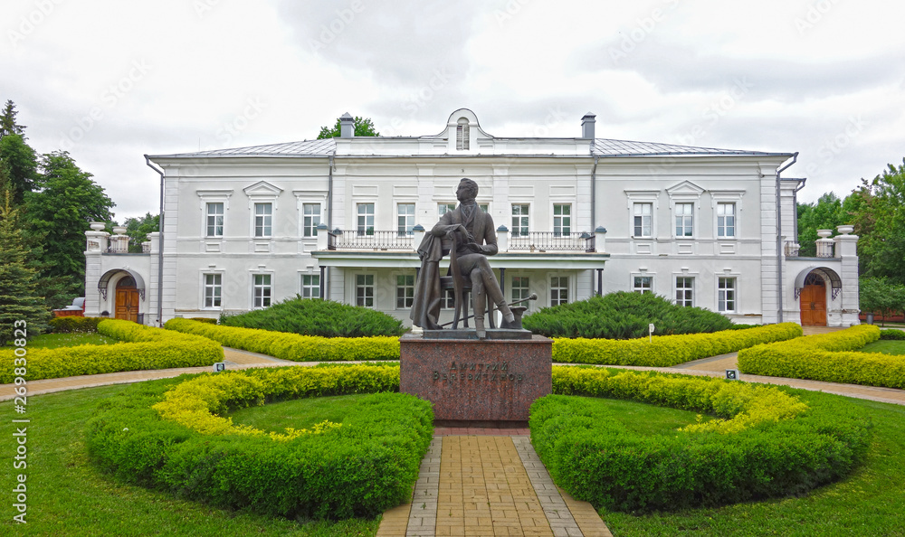 Obraz premium The yard of the museum-estate of D. Venevitinov, Novozhivotinnoye village, Voronezh Region, Russia