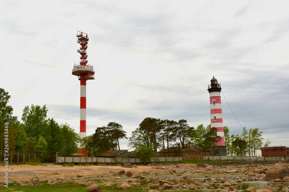 Obraz premium lighthouse on island