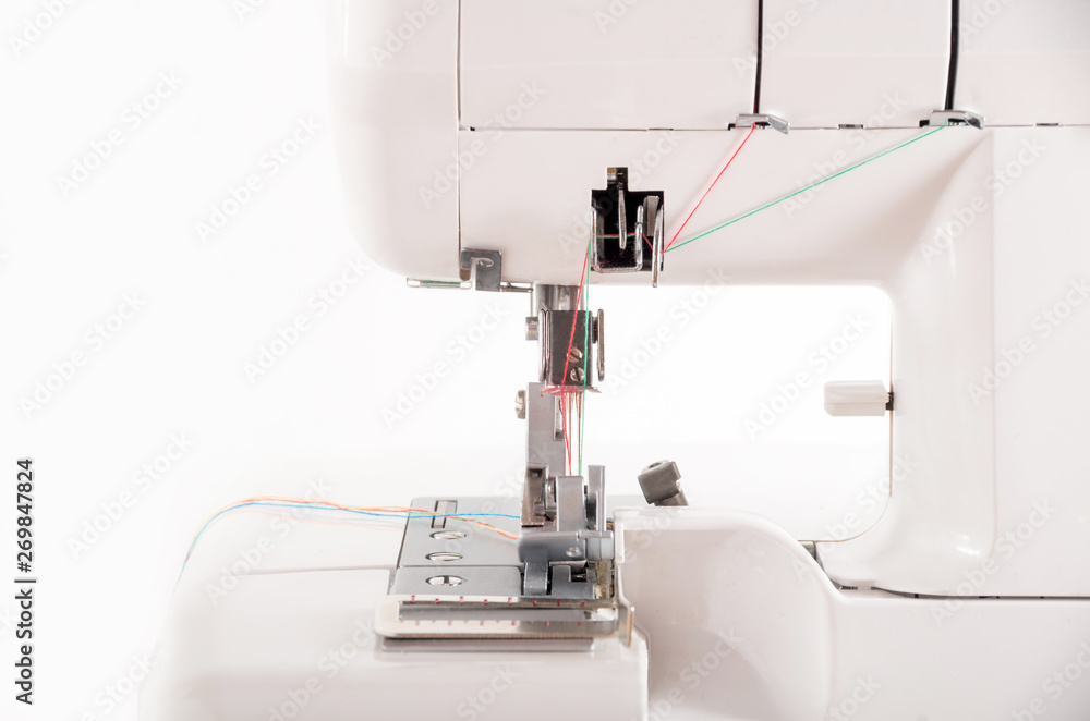 Presser foot overlock sewing machine with needle and thread
