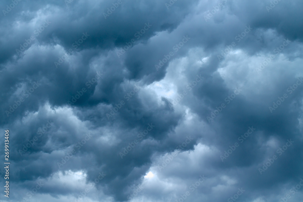 Obraz premium Storm clouds background