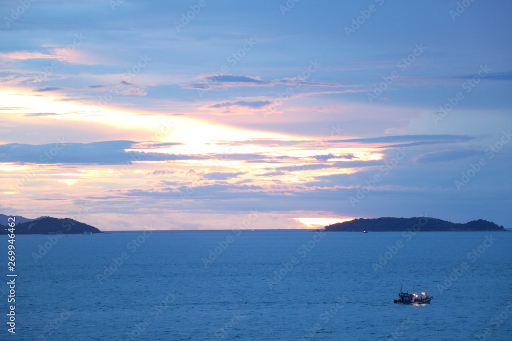 Naklejka premium sunset sea view