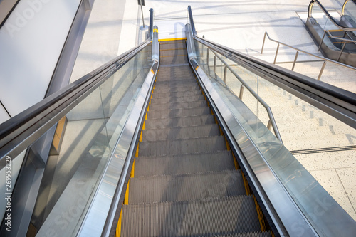 A view of steps on an escalator © DAVID