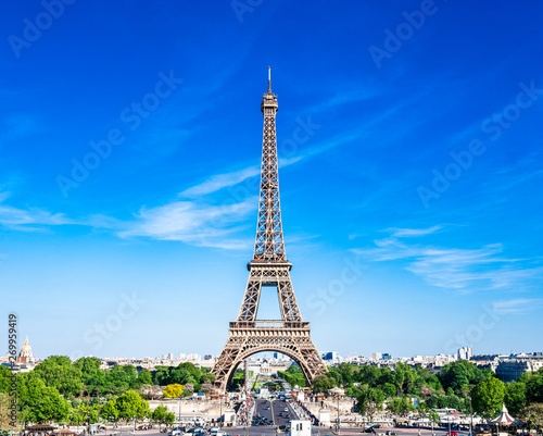 パリ　エッフェル塔 © oben901
