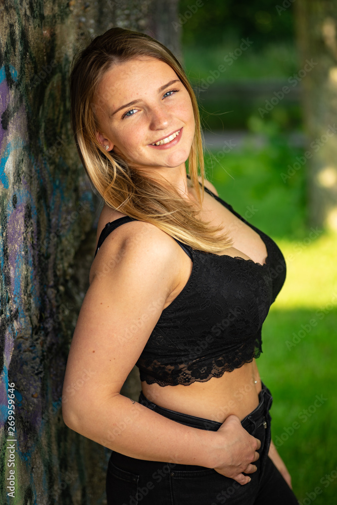 Naklejka premium Kim Sommer
