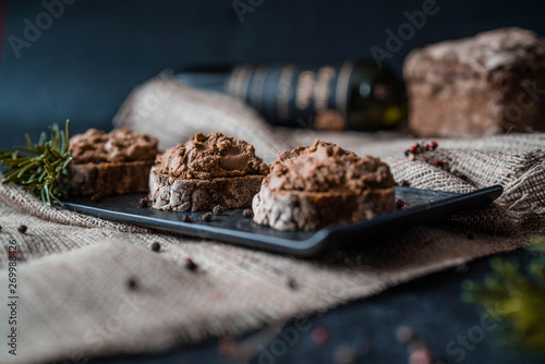  wein, brot, brötchen, appetizer, appetiser, starter photo