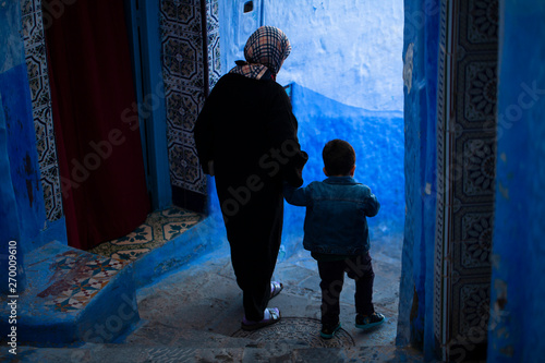 Madre e hijo en Chauen, Marruecos © Ricardo Ferrando
