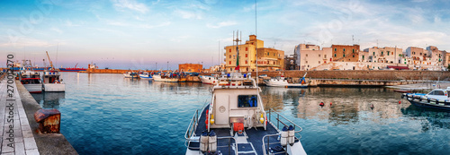 Obraz na plátně Monopoli city port, Italy