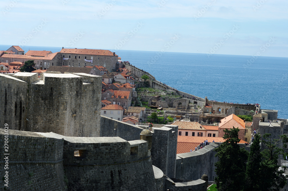 Vieille ville de Dubrovnik depuis les remparts - 2