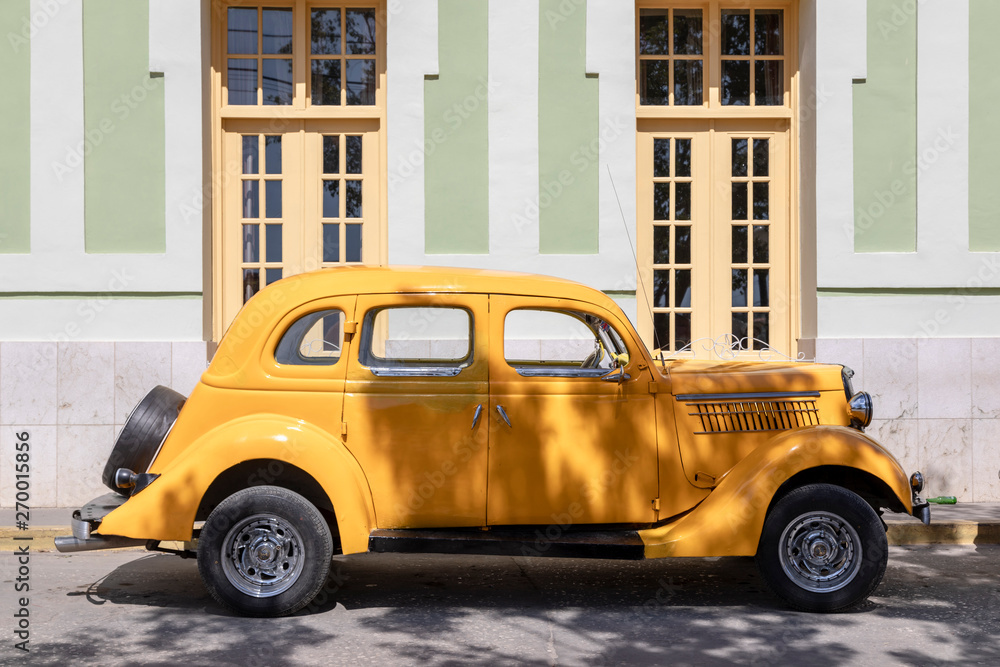 Alter Ford in der Altstadt von Trinidad, Kuba