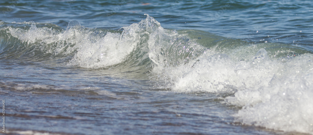 Fototapeta premium waves on the beach